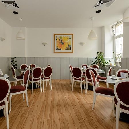 City Hotel-Pension Brandenburg Бранденбург Екстериор снимка